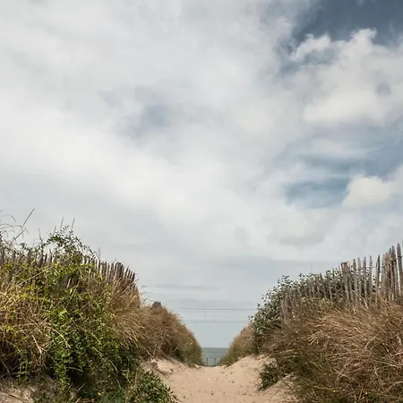 - Frontal Sea View Ostend